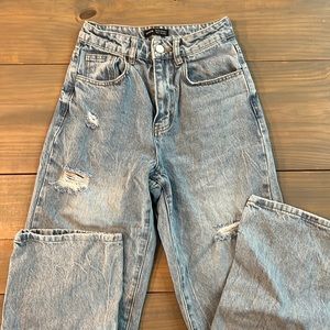 Cute SHEIN mom’s jean sz 2 great condition